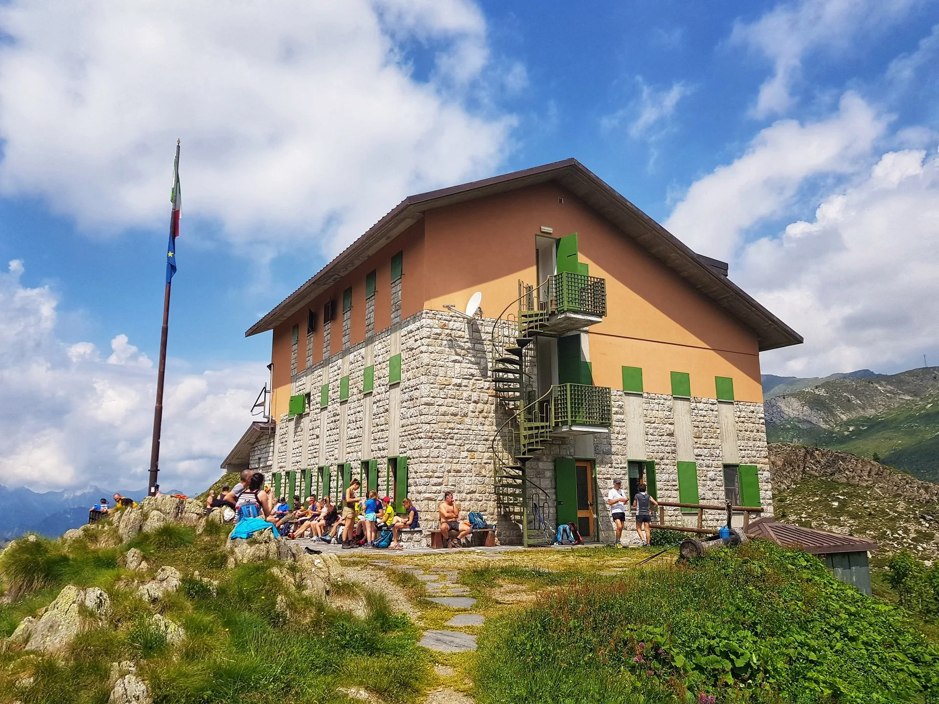 RIFUGIO CALVI CARONA VAL BREMBANA